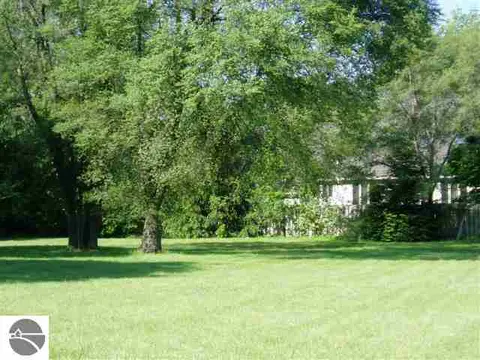 3 Patrick Court, Mount Pleasant MI 48858 photo 2
