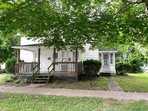 415 S Franklin, Mount Pleasant MI 48858 photo 2