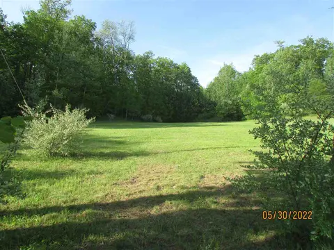 408 N Clare Avenue, Harrison MI 48625-9208 photo 2