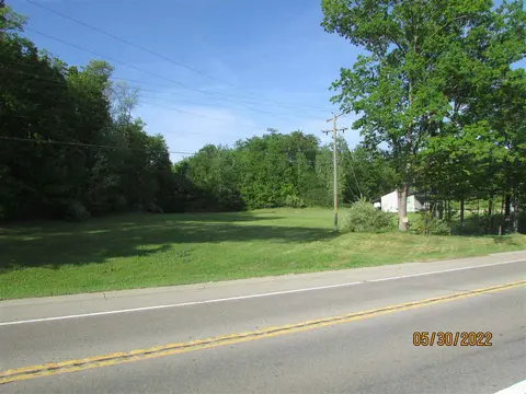 408 N Clare Avenue, Harrison MI 48625-9208 photo 3