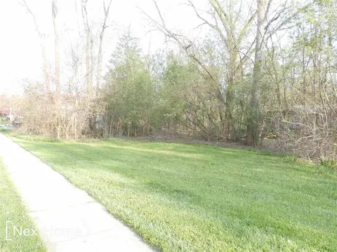 942 Division Street, Owosso MI 48867 photo 2