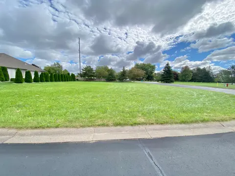 6067 East Meadow Drive, Bay City MI 48706 photo 3
