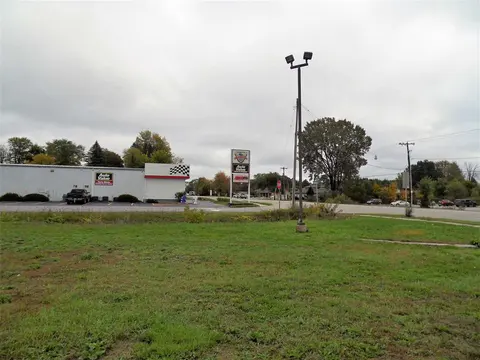 711 E Cedar Street, Gladwin MI 48624 photo 1