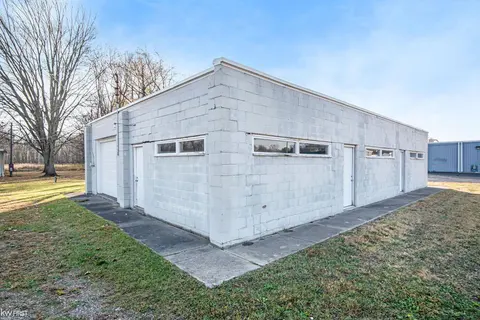 1128 N Saginaw Road, Durand MI 48429 photo 2