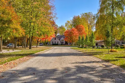 76 Foxwood Drive, Saginaw MI 48638 photo 4