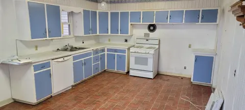 1066 E Pinconning Road, Pinconning MI 48650 photo 5