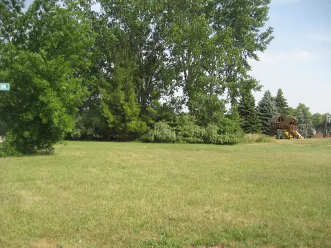 2453 Copper Creek Drive, Bay City MI 48706 photo 2