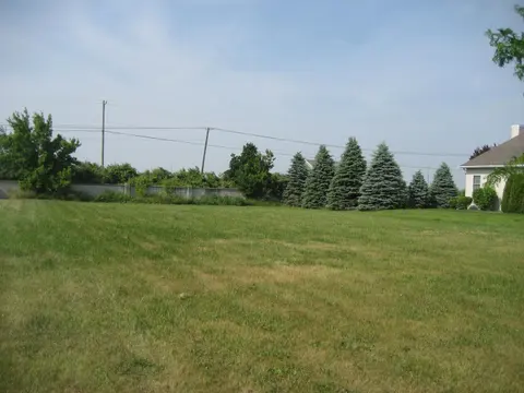 2383 Copper Creek Drive, Bay City MI 48706 photo 3