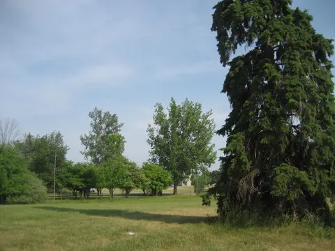 6241/6245 Muirhead Drive, Bay City MI 48706 photo 3
