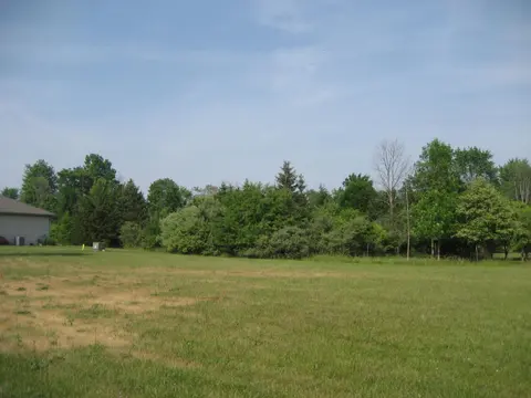 6241/6245 Muirhead Drive, Bay City MI 48706 photo 4