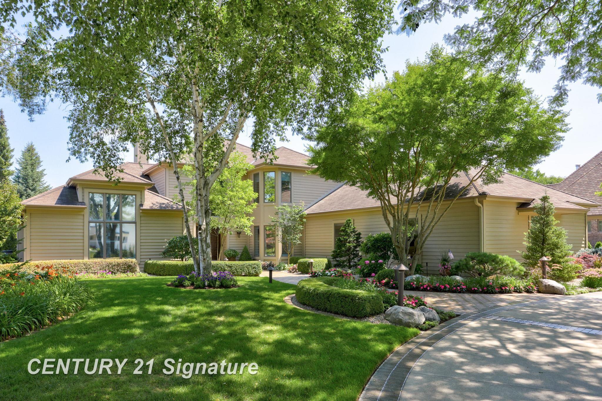 210 Golfview Drive, Saginaw MI 48638 photo 1