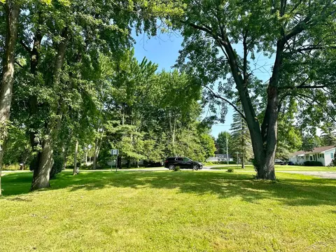 6929 Wegner Road, Saginaw MI 48609 photo 2