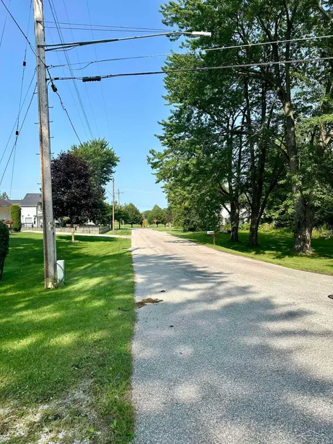 6929 Wegner Road, Saginaw MI 48609 photo 3