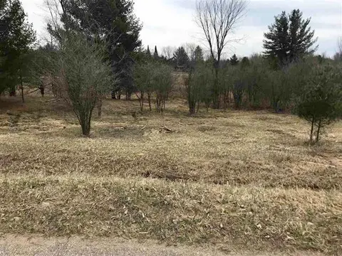 180-181 Lexington Avenue, Gladwin MI 48624 photo 2