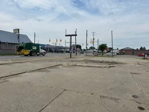 115 S First Street, Harrison MI 48625 photo 2