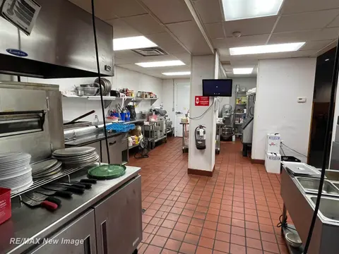 430 W Isabella Road, Midland MI 48640 photo 2