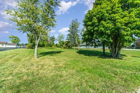 765 N Center Road, Saginaw MI 48638 photo 2