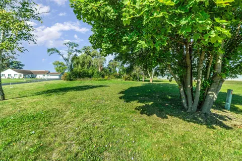 765 N Center Road, Saginaw MI 48638 photo 3