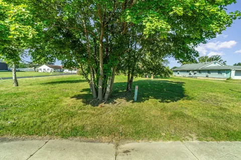 765 N Center Road, Saginaw MI 48638 photo 4