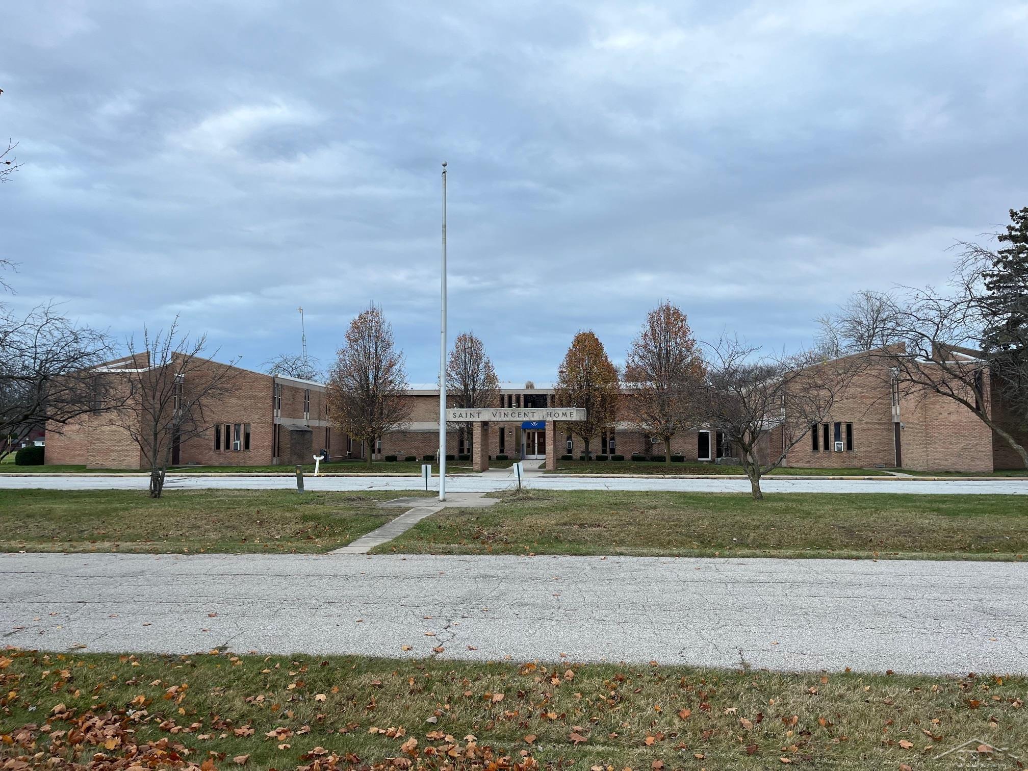 925 N River Drive, Saginaw MI 48609 photo 1