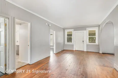 805 S Douglas Street, Mount Pleasant MI 48858 photo 3