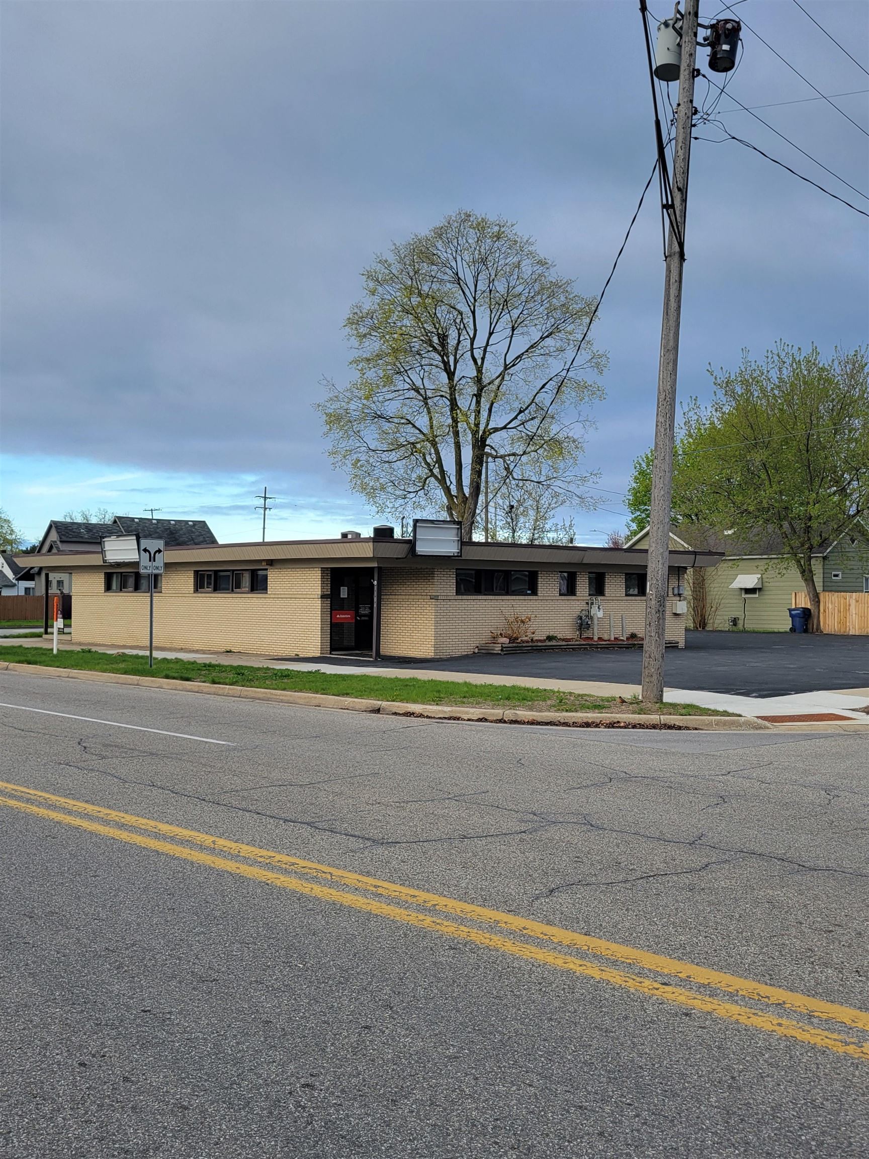 1104 S Madison Street, Bay City MI 48708-0000 photo 1