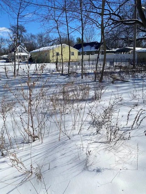 2610 S Jefferson Avenue, Saginaw MI 48601-3828 photo 4