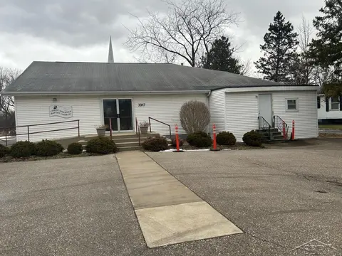 3317 Lapeer Road, Saginaw MI 48601 photo 1