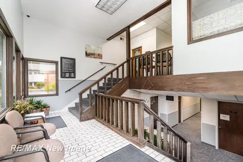 720 W Wackerly Street, Midland MI 48640 photo 2