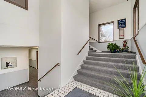 720 W Wackerly Street, Midland MI 48640 photo 3