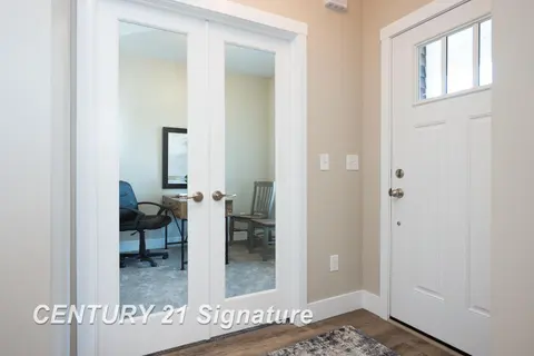 4215 Woodburn Court, Saginaw MI 48603 photo 3
