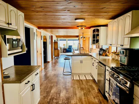 356 Killarney Beach Road, Bay City MI 48706 photo 4
