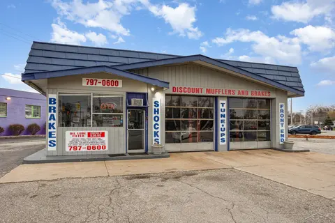 2714 Bay Road, Saginaw MI 48603 photo 1