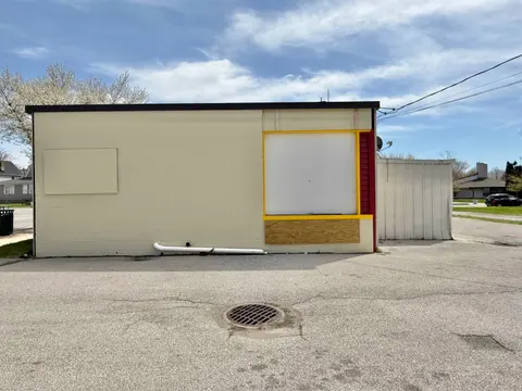 608 Columbus Avenue, Bay City MI 48708 photo 3