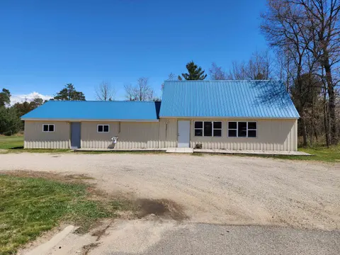 3514 N Clare Avenue, Harrison MI 48625 photo 1
