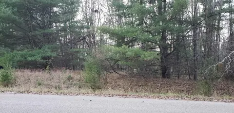 Robindale Way, Gladwin MI 48624 photo 2