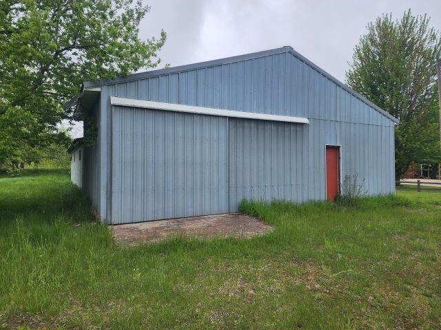 8498 S Clare Avenue, Clare MI 48617 photo 1