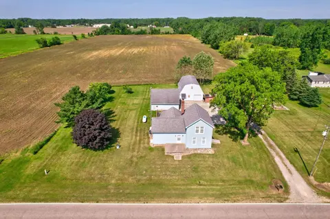 8075 Caine Road, Millington MI 48746-9608 photo 2