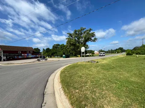 8990 E Pere Marquette Road, Clare MI 48617 photo 5