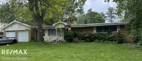 3195 Dixie Court, Saginaw MI 48601 photo 1