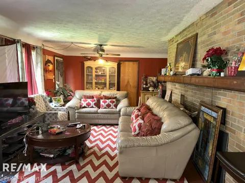 3195 Dixie Court, Saginaw MI 48601 photo 3