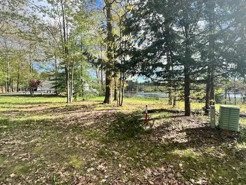 5635 Shirley Ann Drive, Harrison MI 48625 photo 4