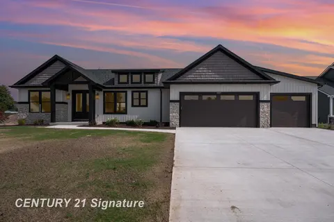 8884 Copper Court, Freeland MI 48623 photo 3