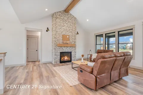 8884 Copper Court, Freeland MI 48623 photo 5