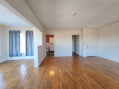 814 Center Apt. G Avenue # G, Bay City MI 48708 photo 3