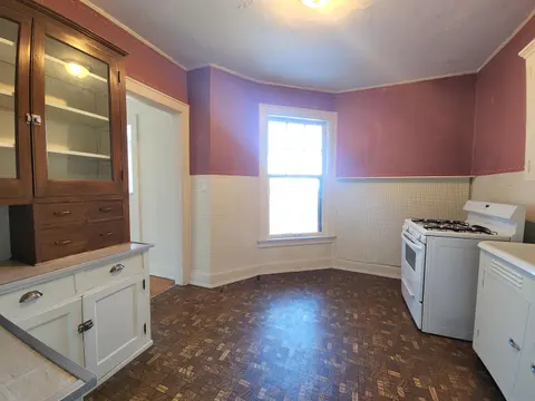 814 Center Apt. G Avenue # G, Bay City MI 48708 photo 4