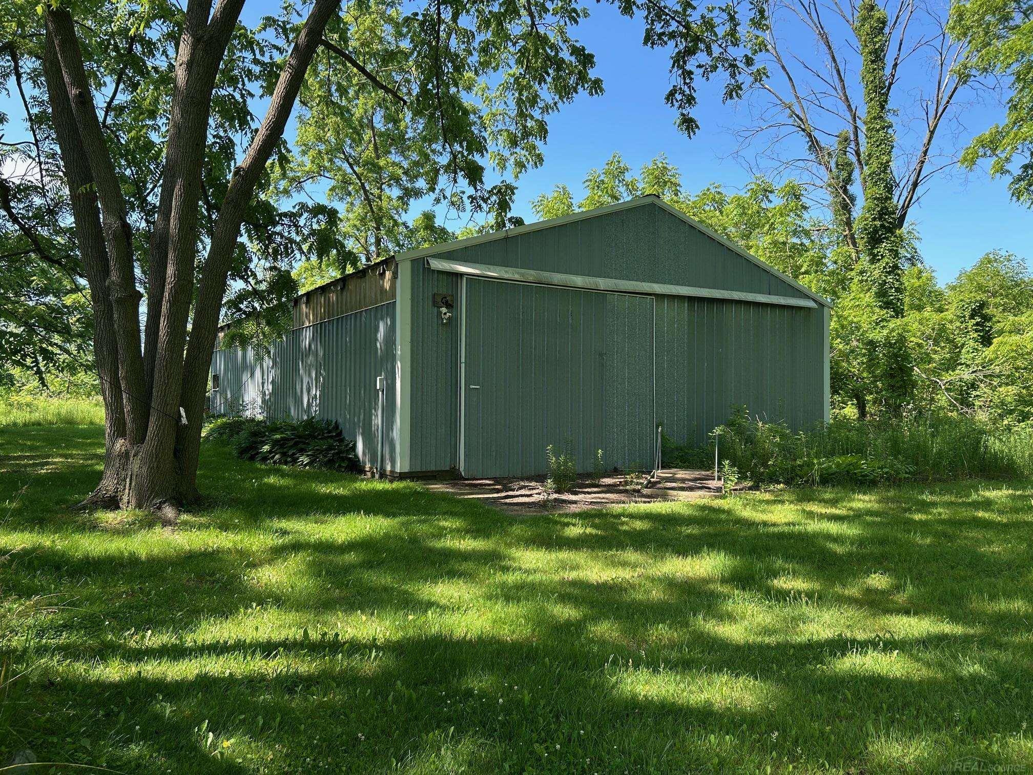 4550 Snover Road, Deckerville MI 48427 photo 1