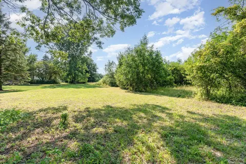 Kenora Drive, Saginaw MI 48604 photo 3