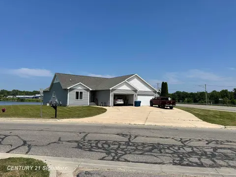123/125 Pearson Street, Beaverton MI 48612 photo 1