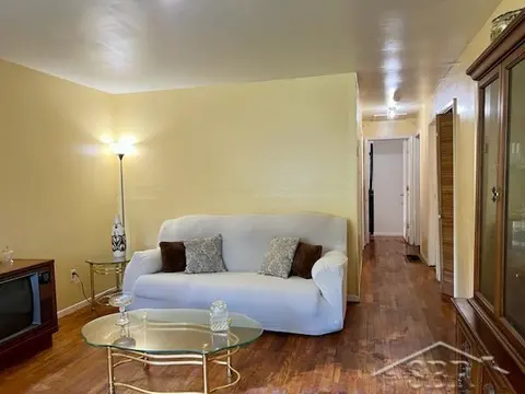 2258 California Avenue, Saginaw MI 48601 photo 5
